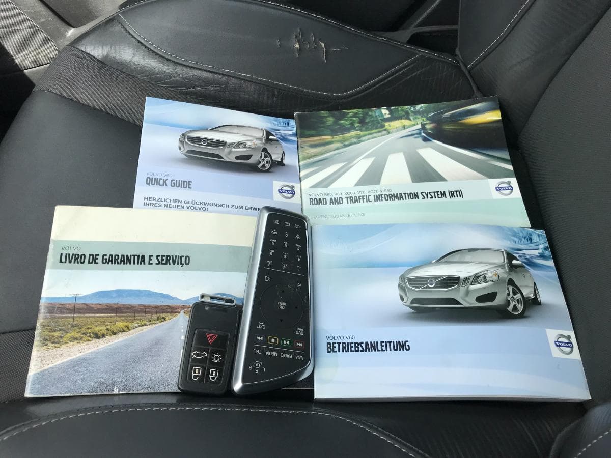 Volvo V60 D3 · Ano 2012 — imagem 41