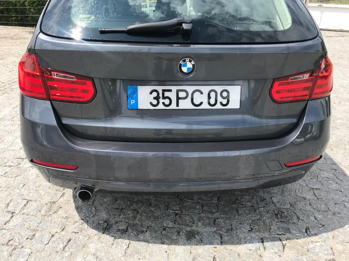 BMW 318 2.0D Touring · Ano 2014 — imagen 8