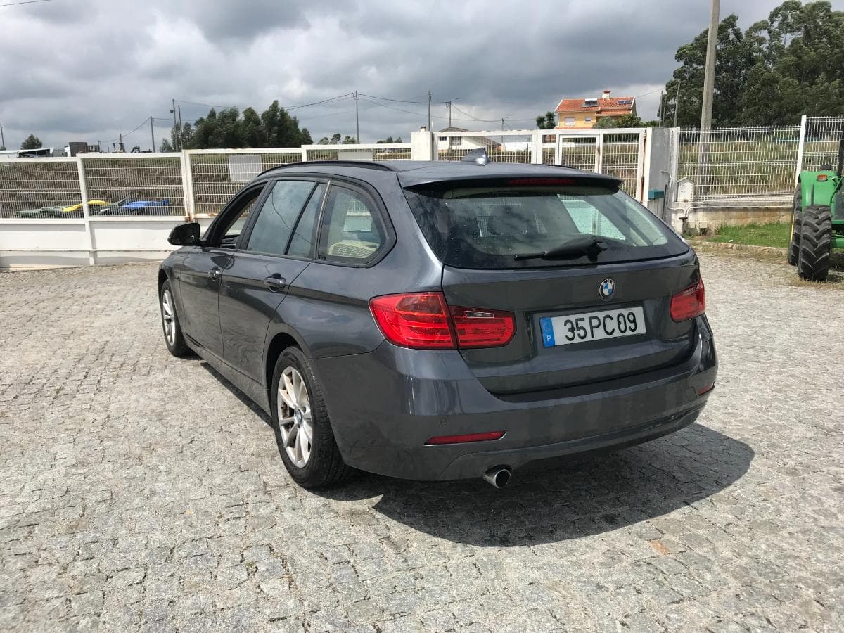 BMW 318 2.0D Touring · Ano 2014 — imagen 5