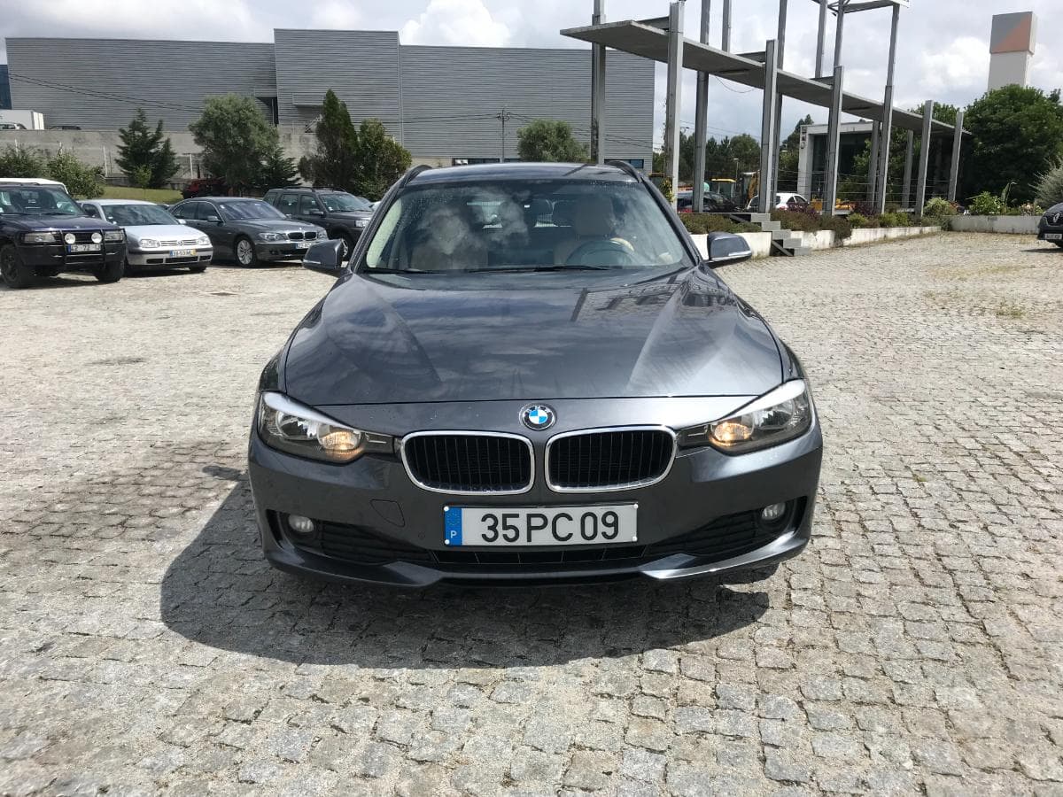 BMW 318 2.0D Touring · Ano 2014 — imagen 2