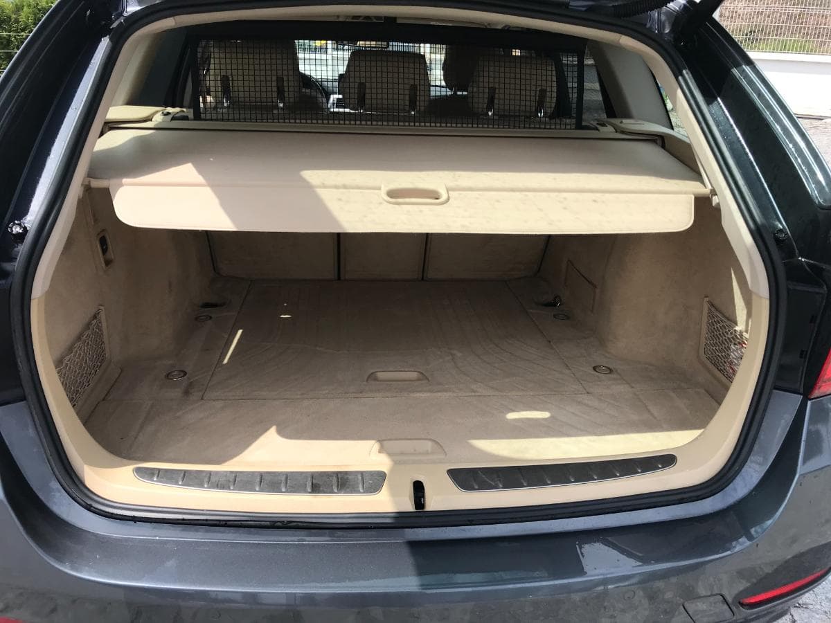 BMW 318 2.0D Touring · Ano 2014 — imagen 9