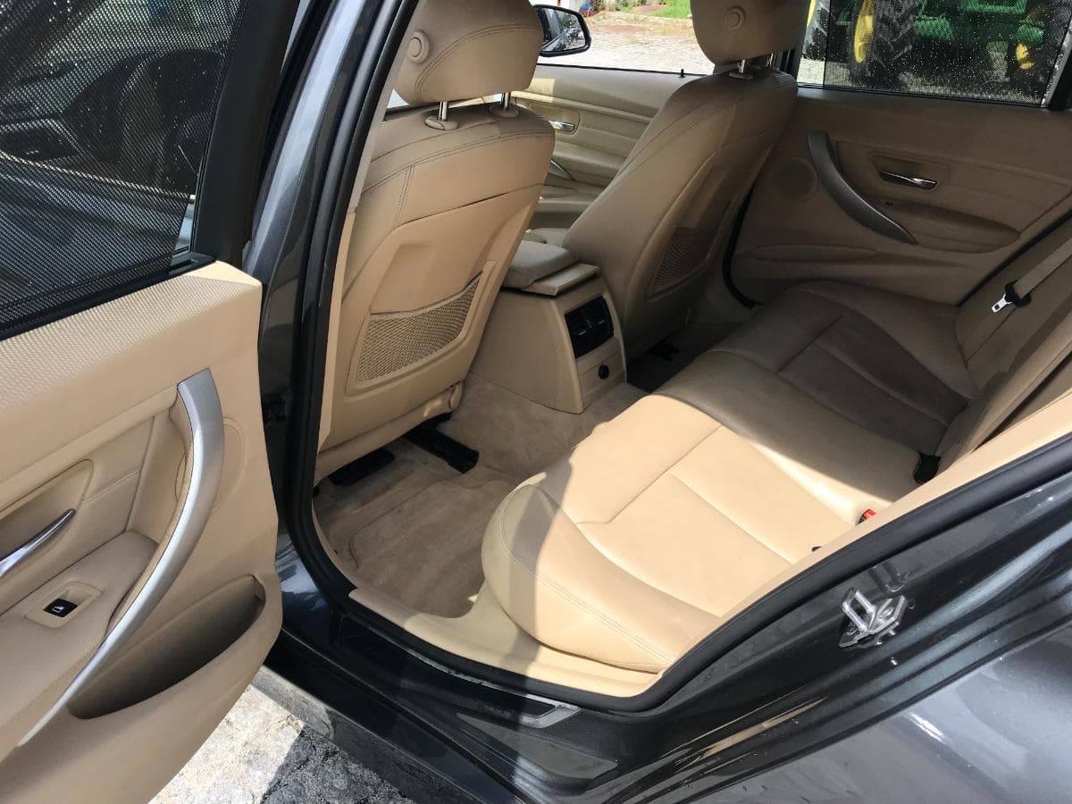 BMW 318 2.0D Touring · Ano 2014 — imagen 18