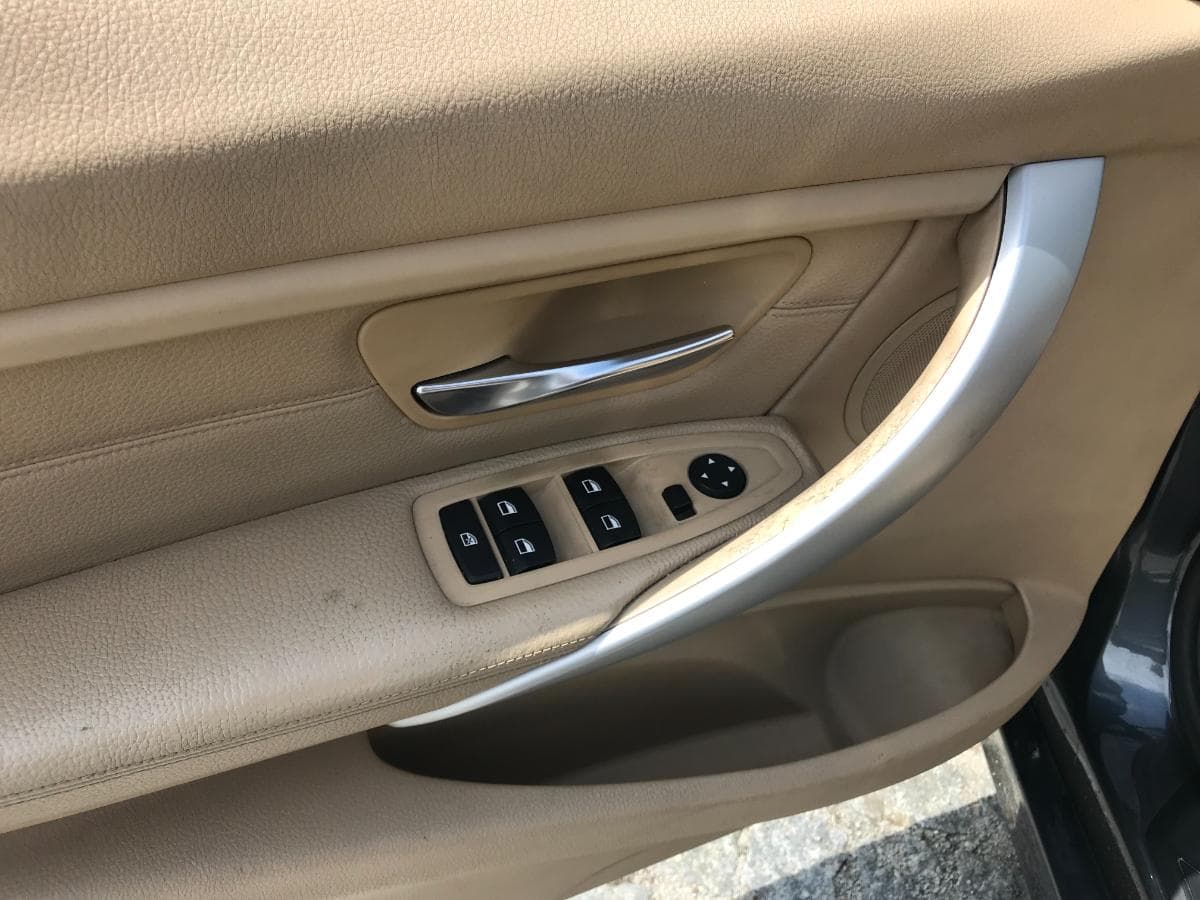 BMW 318 2.0D Touring · Ano 2014 — imagen 16