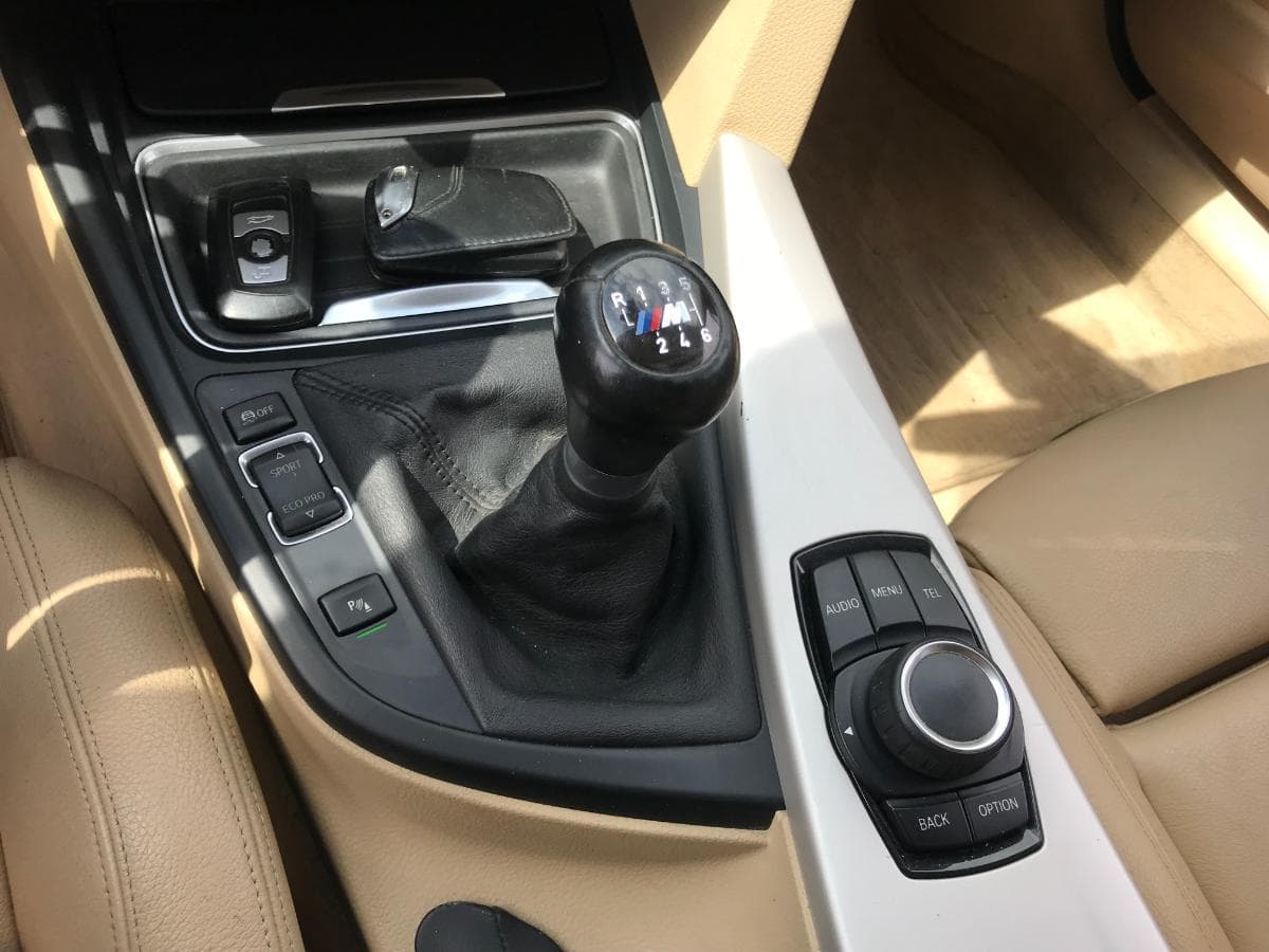 BMW 318 2.0D Touring · Ano 2014 — imagen 28