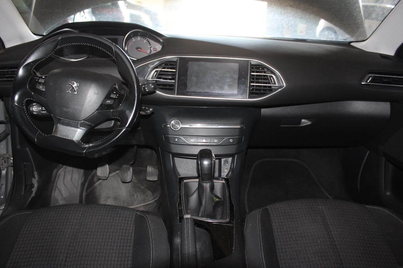 Peugeot 308 · Ano 2017 — image 15