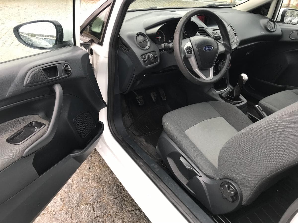 Ford Fiesta 1.4TDCI · Ano 2012 — image 17