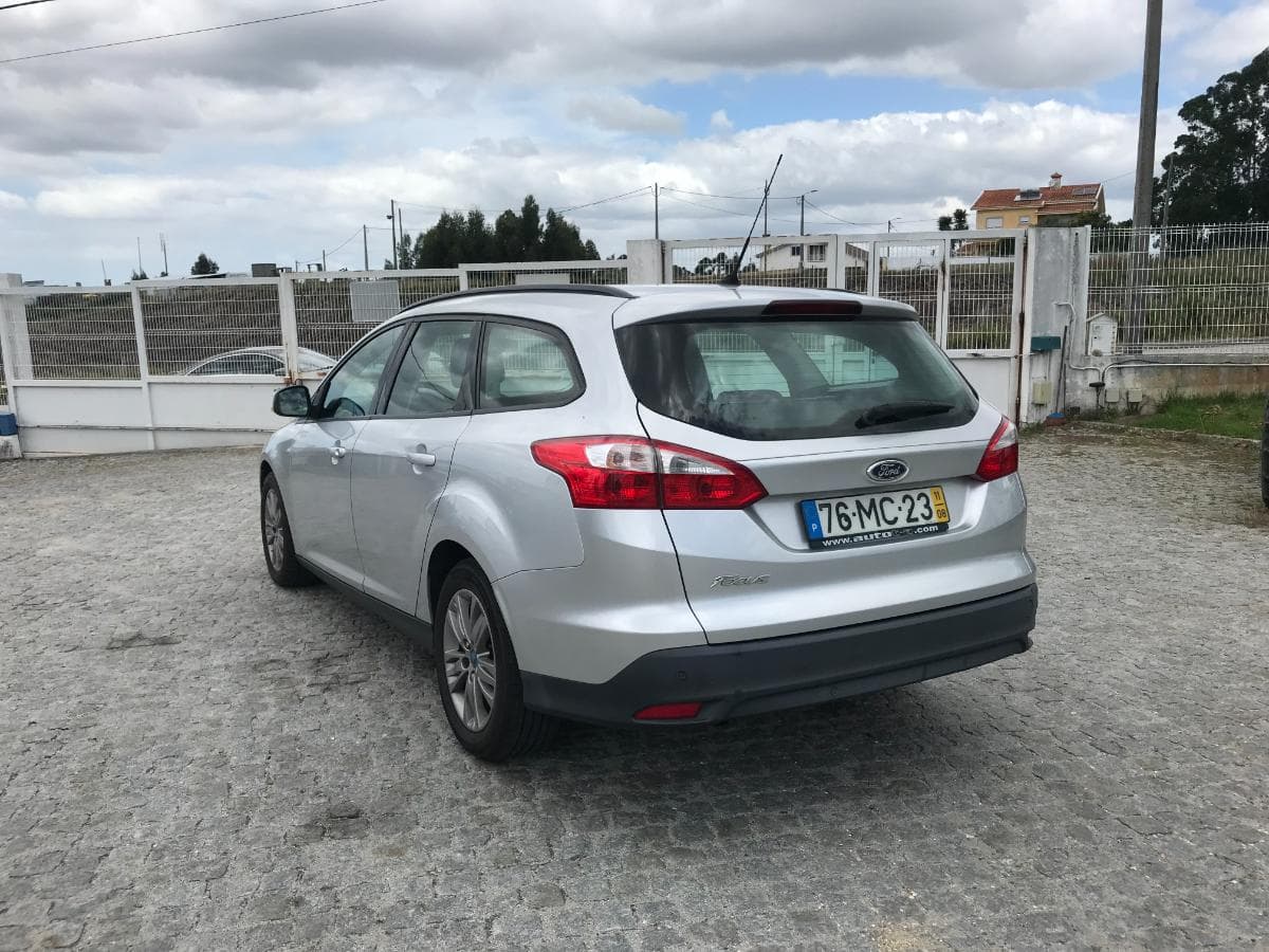 Ford Focus 1.6TDCI · Ano 2011 — image 6