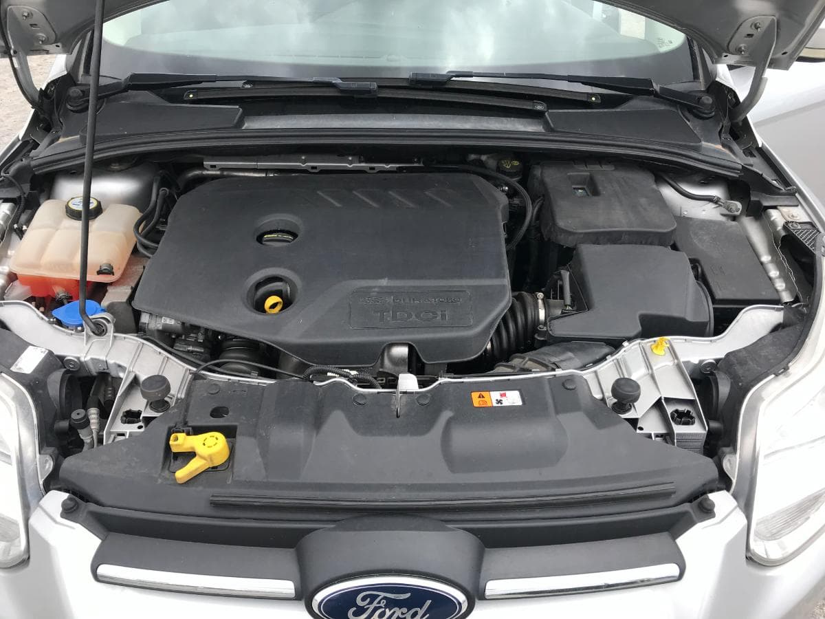 Ford Focus 1.6TDCI · Ano 2011 — image 9