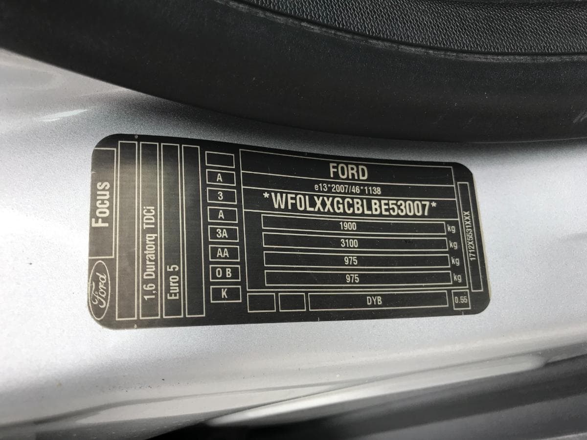 Ford Focus 1.6TDCI · Ano 2011 — image 10