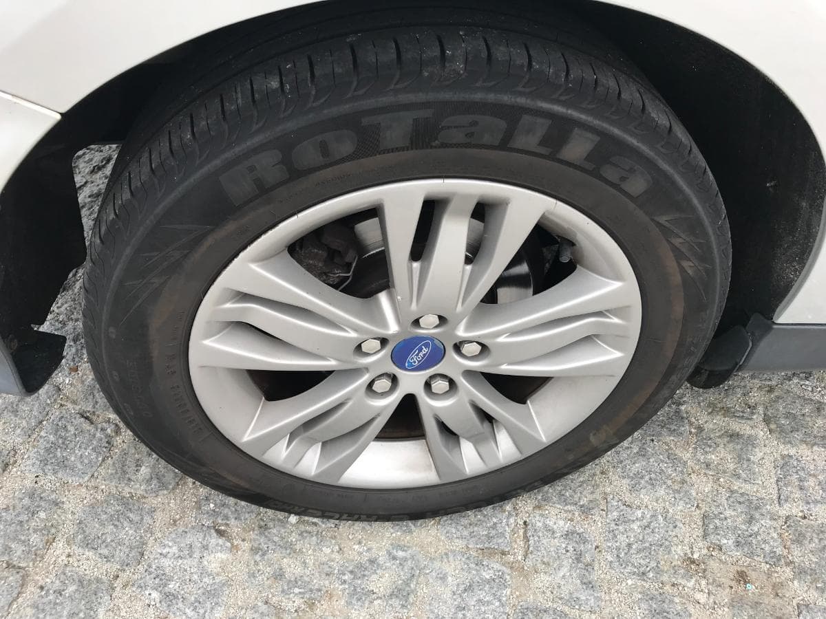 Ford Focus 1.6TDCI · Ano 2011 — image 17
