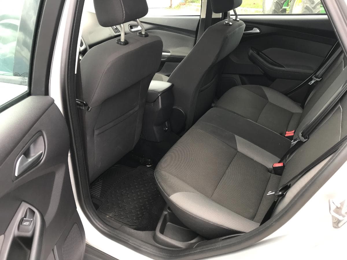 Ford Focus 1.6TDCI · Ano 2011 — image 20