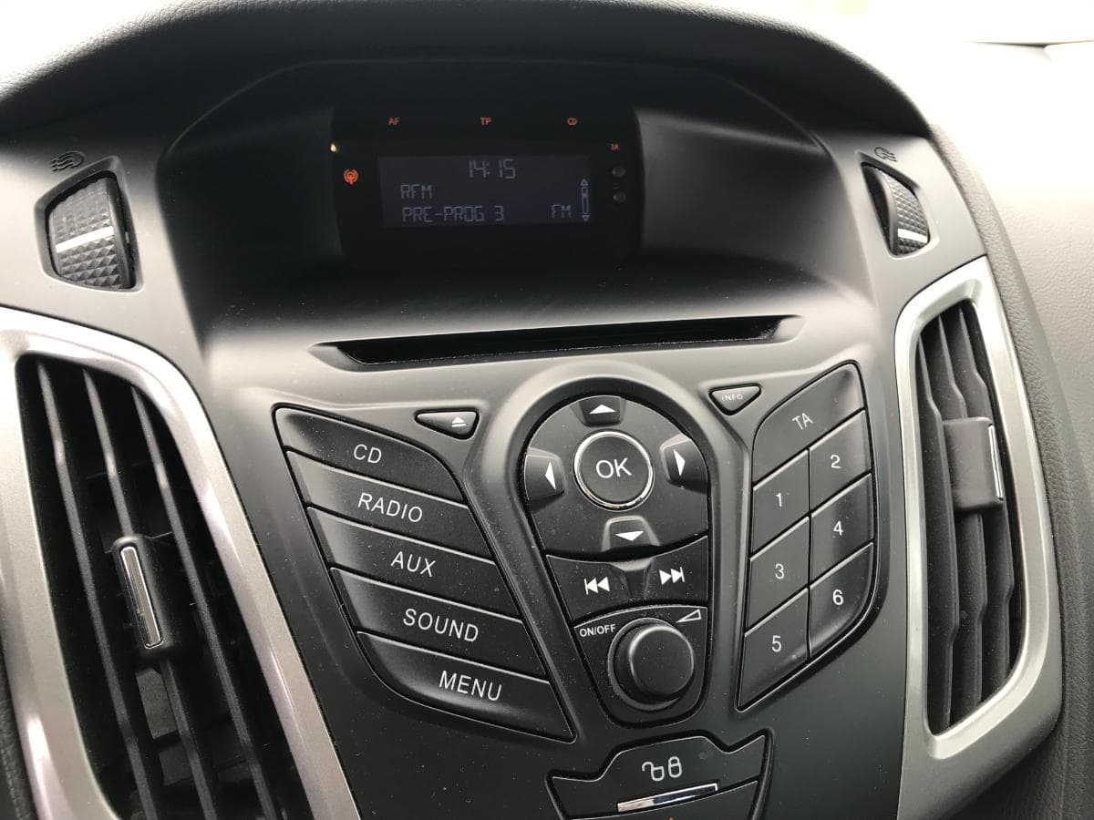 Ford Focus 1.6TDCI · Ano 2011 — image 28