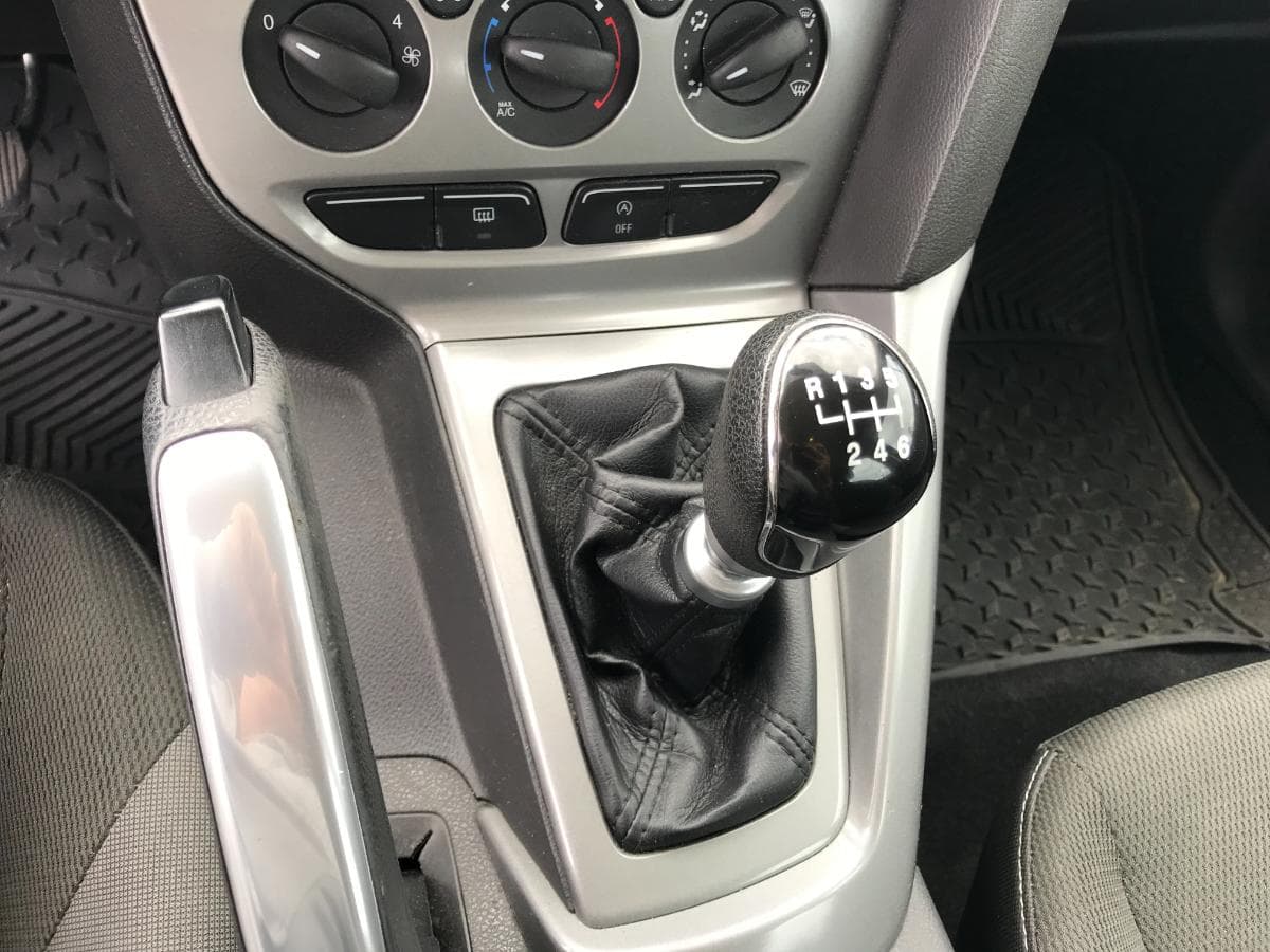 Ford Focus 1.6TDCI · Ano 2011 — image 32