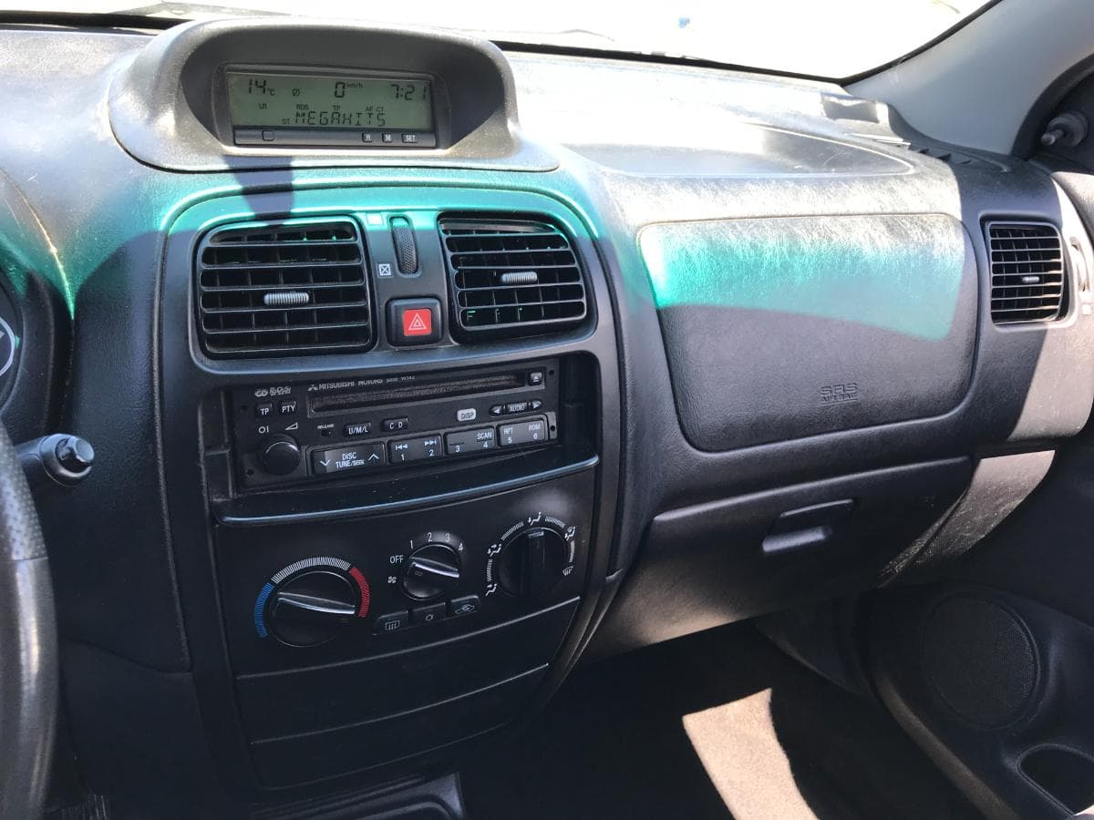 Mitsubishi SpaceStar 1.9DI-D · Ano 2004 — imagem 29