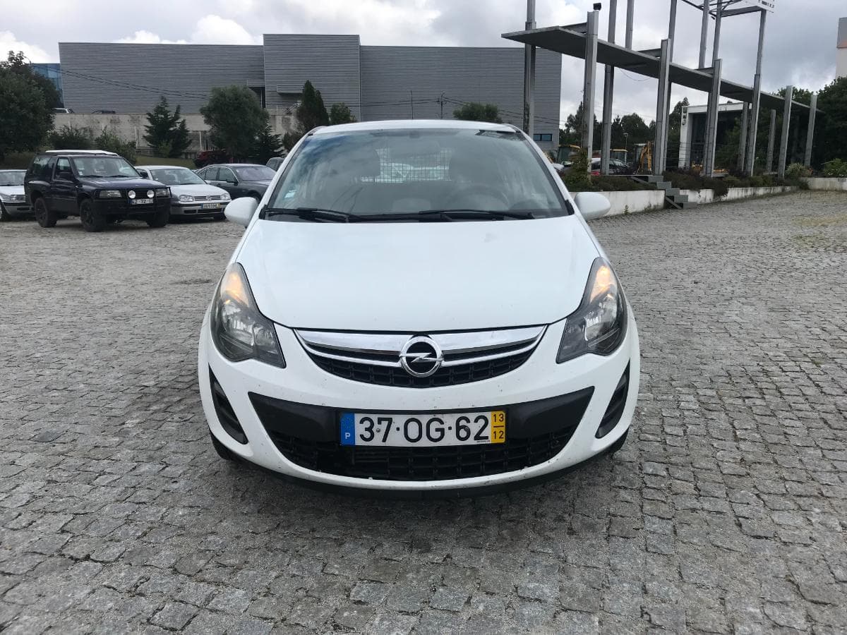 Opel Corsa 1.3CDTI · Ano 2013 — imagem 2