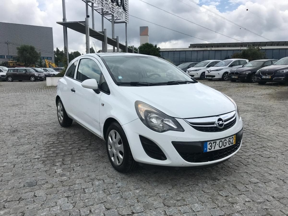 Opel Corsa 1.3CDTI · Ano 2013 — imagem 1