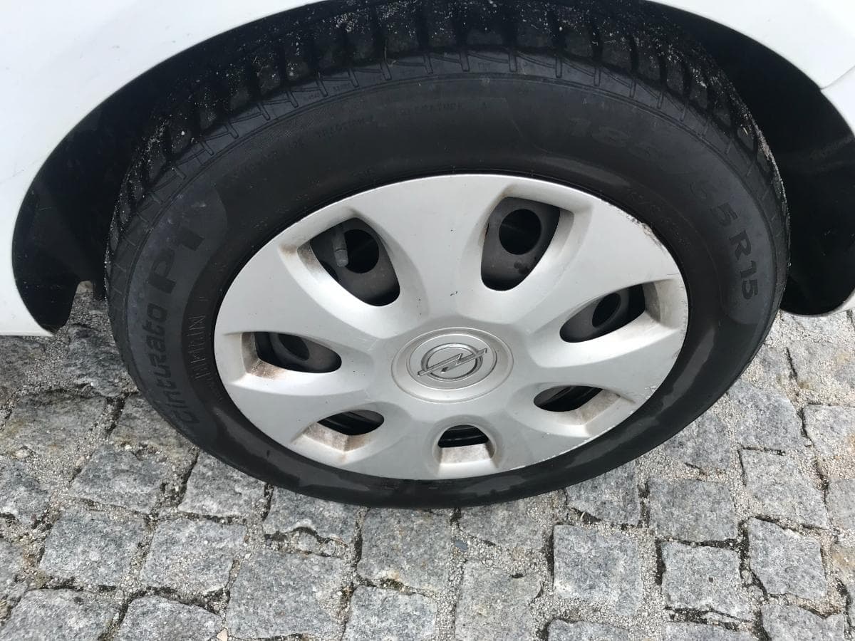 Opel Corsa 1.3CDTI · Ano 2013 — imagem 17