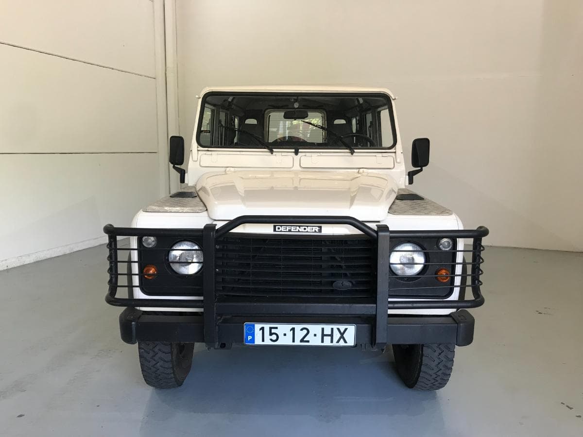 Land Rover Defender 110 300 TDi · 9 lugares · Ano 1997 — imagem 2