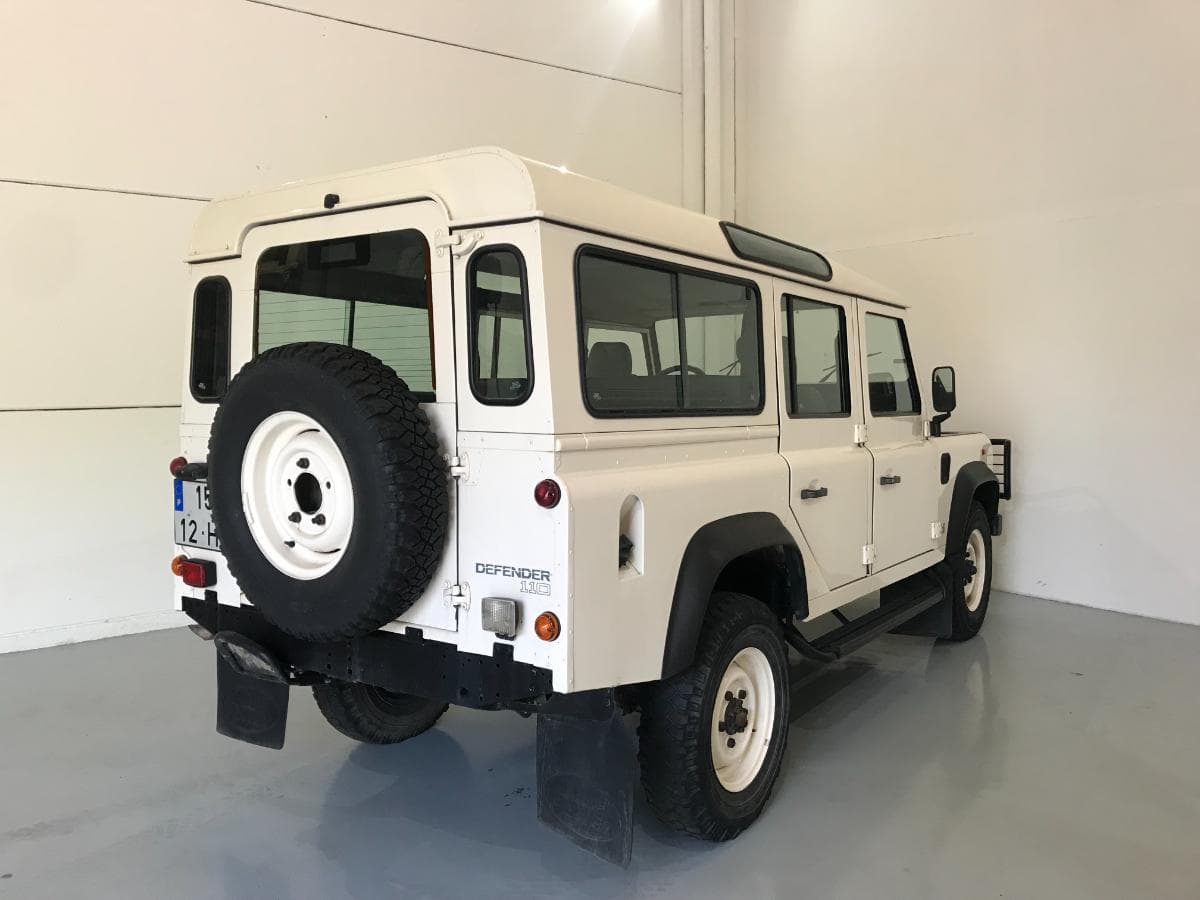 Land Rover Defender 110 300 TDi · 9 lugares · Ano 1997 — imagem 6