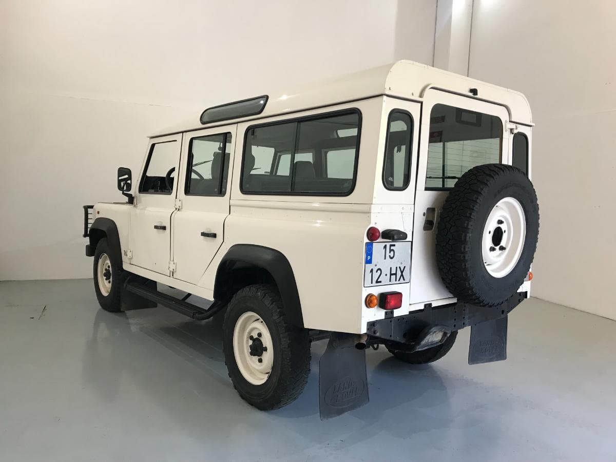 Land Rover Defender 110 300 TDi · 9 lugares · Ano 1997 — imagem 4
