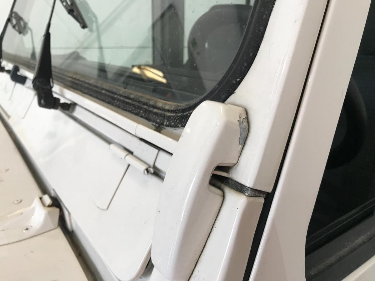 Land Rover Defender 110 300 TDi · 9 lugares · Ano 1997 — imagem 13