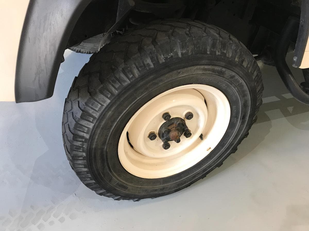 Land Rover Defender 110 300 TDi · 9 lugares · Ano 1997 — imagem 14