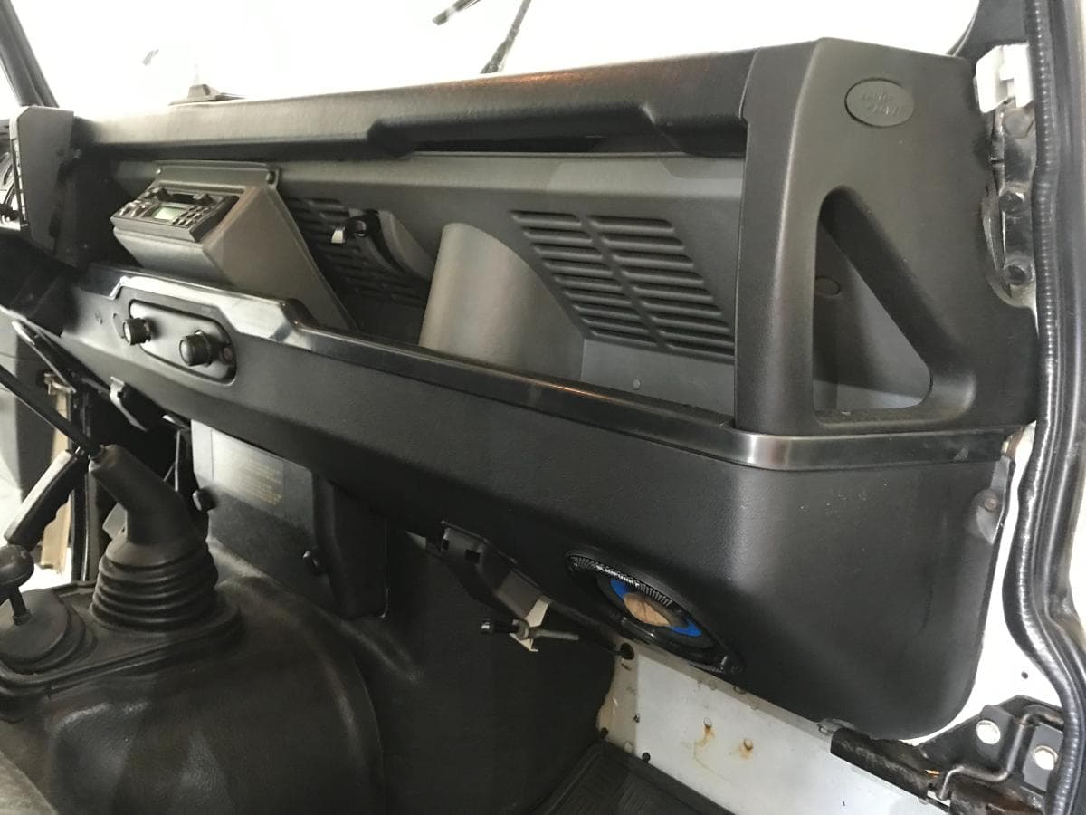 Land Rover Defender 110 300 TDi · 9 lugares · Ano 1997 — imagem 22