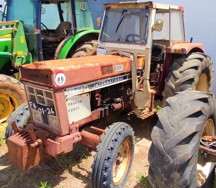 Trator Internacional 745 — imagem 2