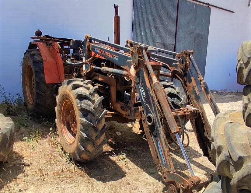 Trator Same com carregador frontal Galucho — imagem 1