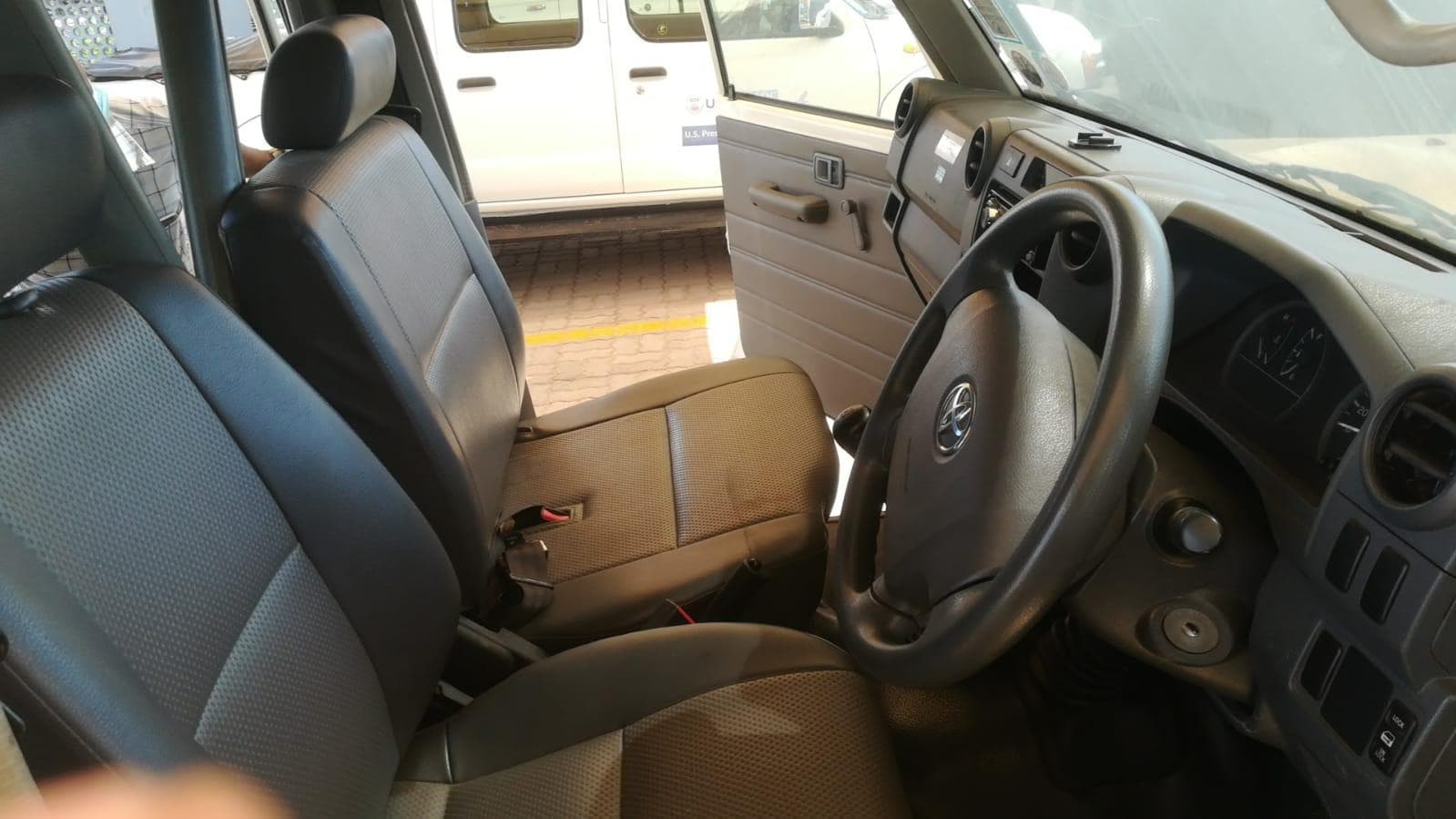 Toyota Landcruiser · — imagem 11