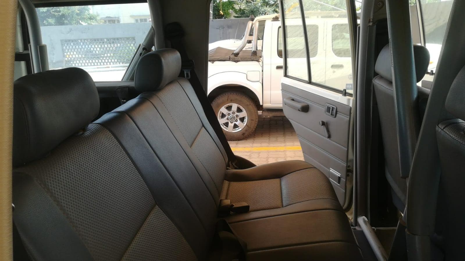 Toyota Landcruiser · — imagem 12