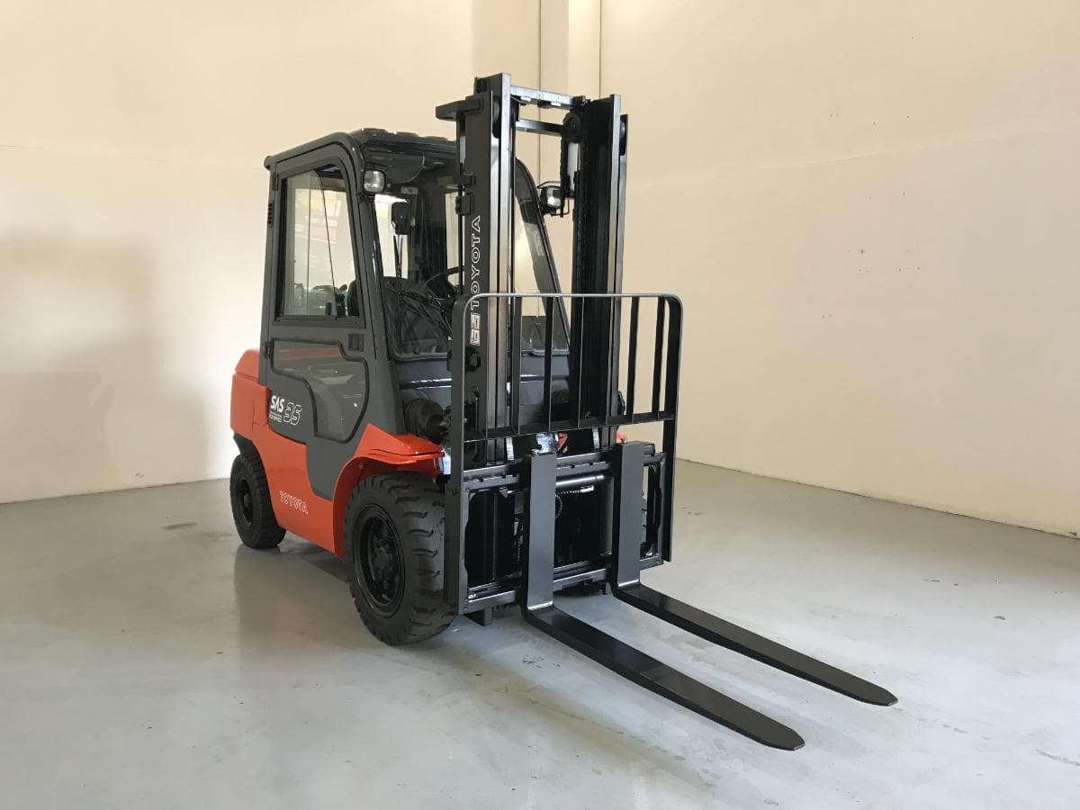 Empilhador Toyota 3500 KG · Gás — imagem 2