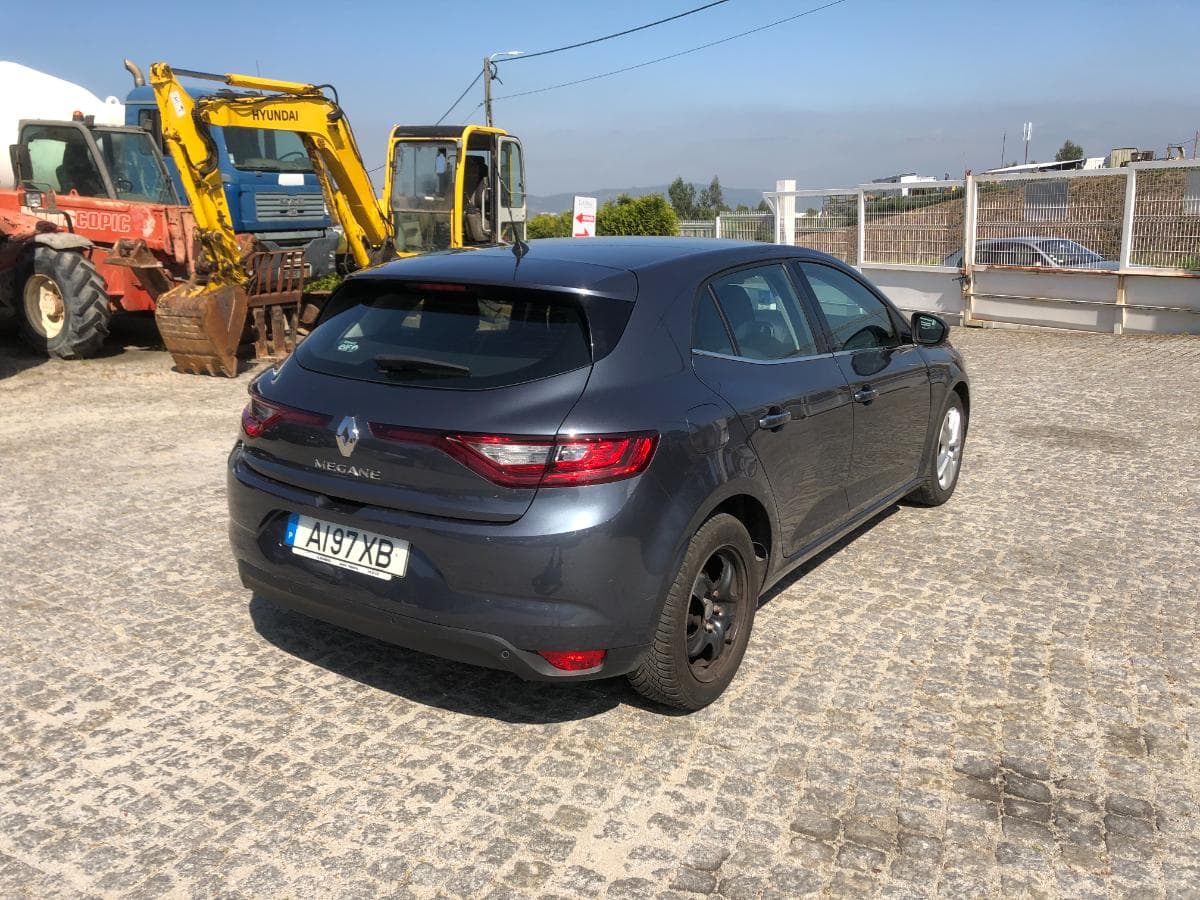 Renault Mégane 1.5DCI · Ano 2017 — imagem 4