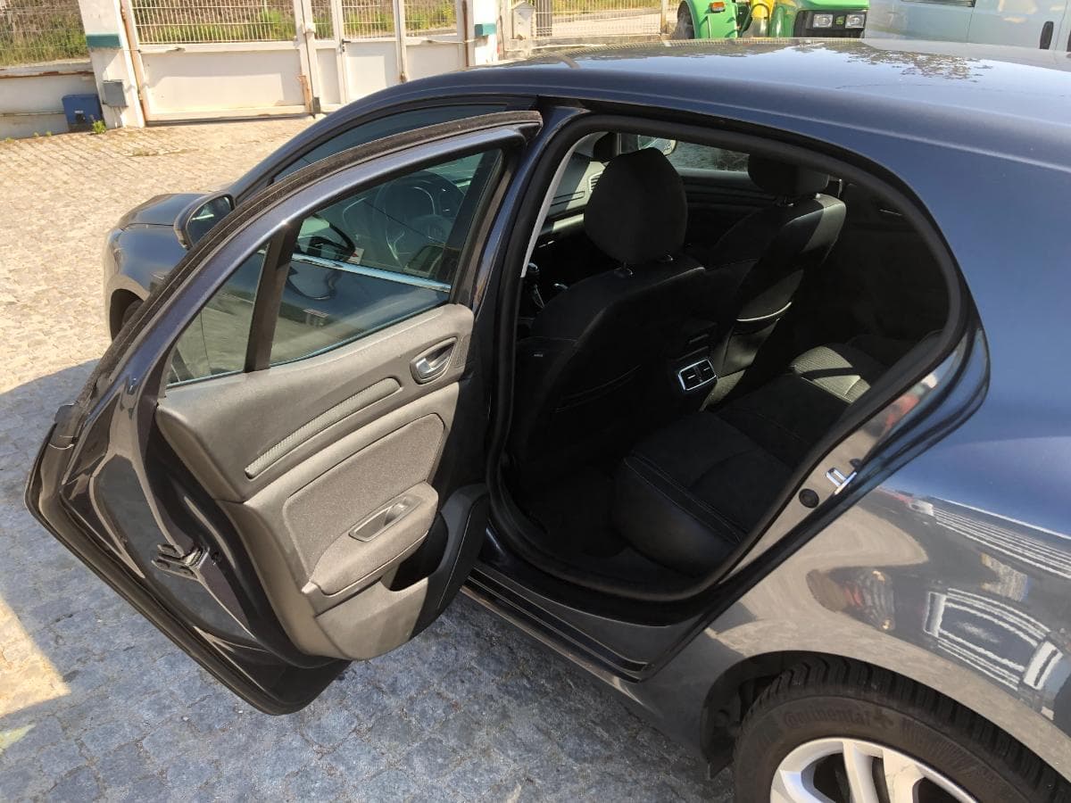 Renault Mégane 1.5DCI · Ano 2017 — imagem 17