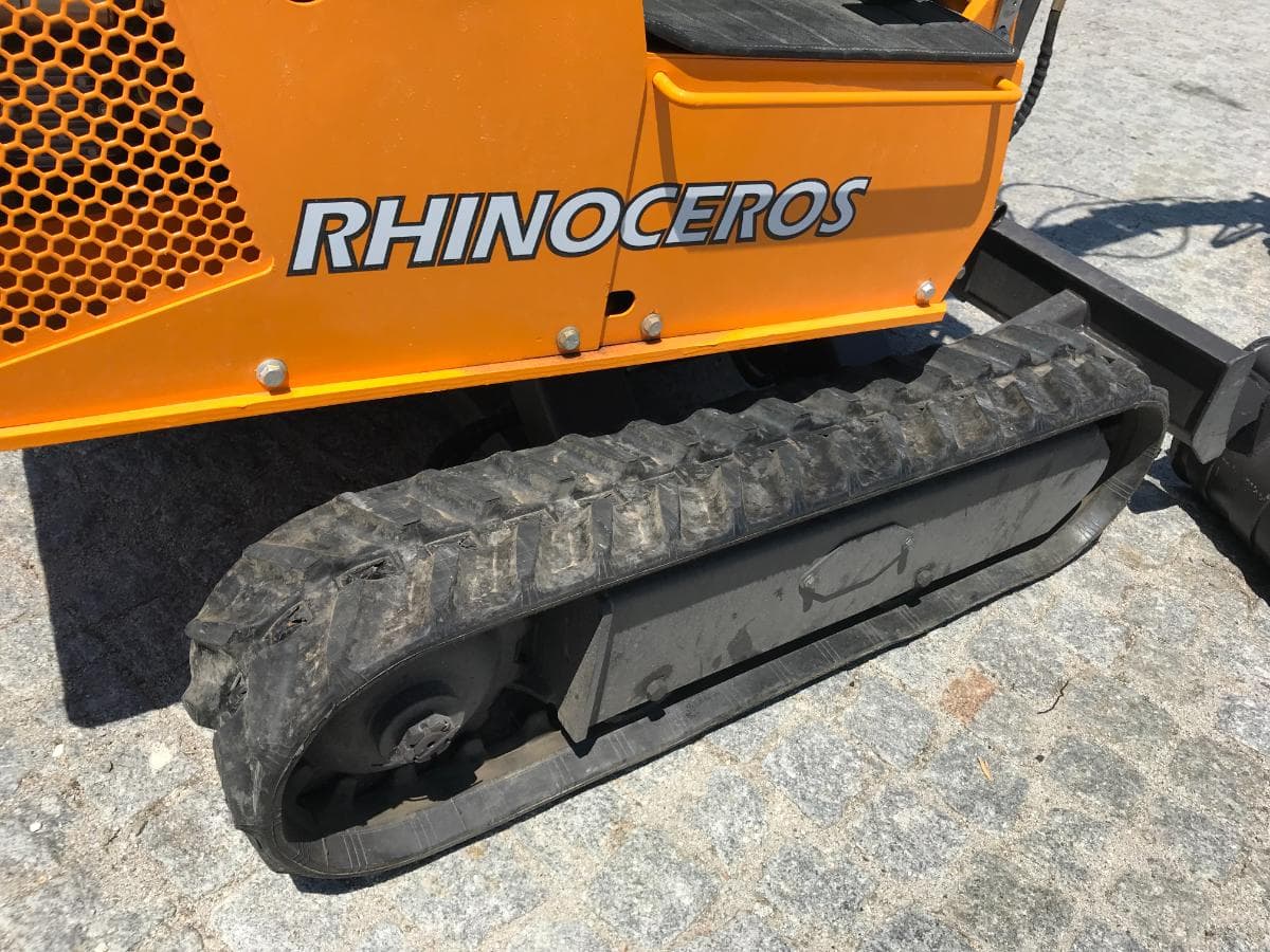 Mini Giratória Rhinoceros · Ano 2022 — imagen 5