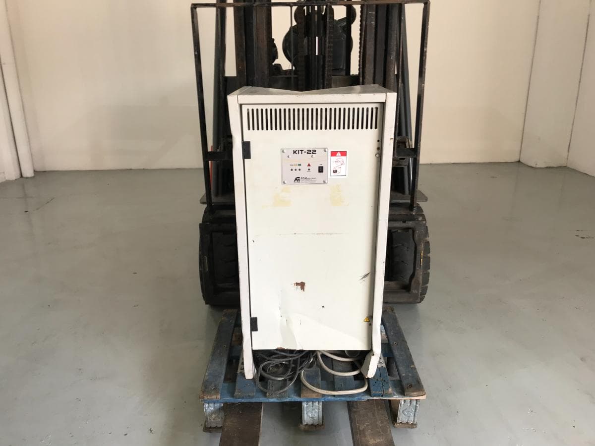 Empilhador Toyota 25 · Elétrico — imagem 2