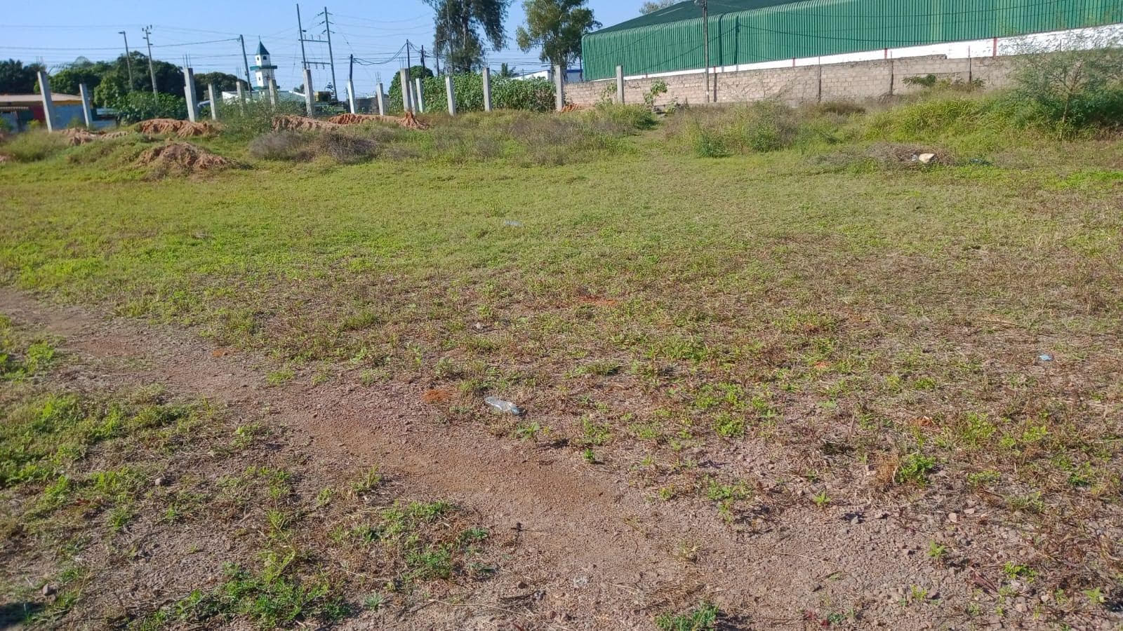 Infraestruturas em terreno com 7500m² · — imagem 10