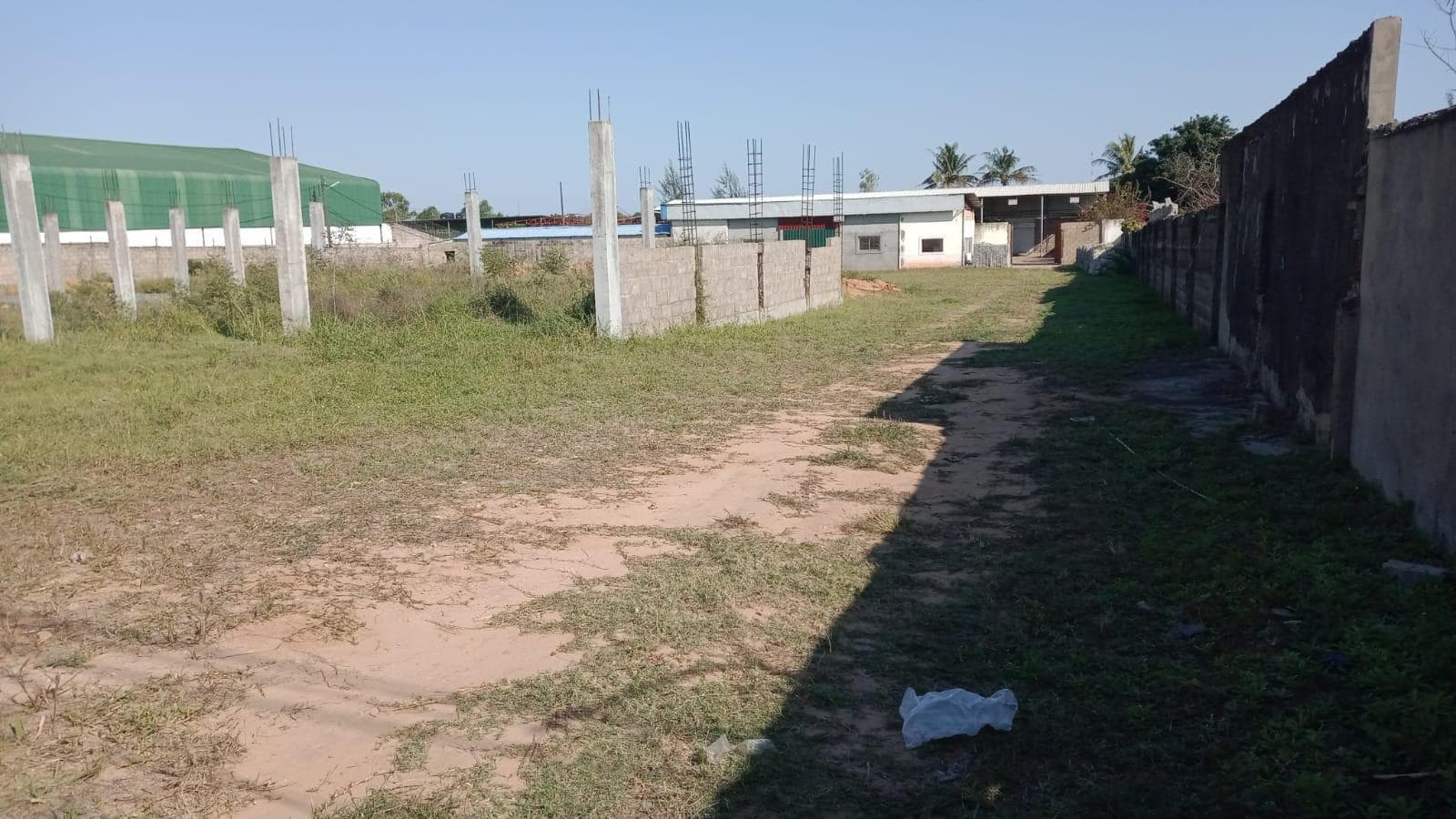 Infraestruturas em terreno com 7500m² · — imagem 15