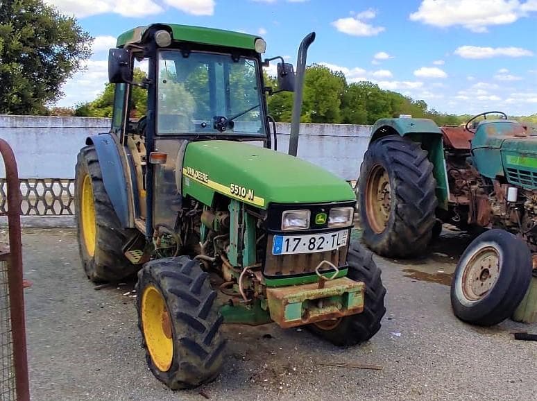 Trator John Deere 5510 — imagen 1