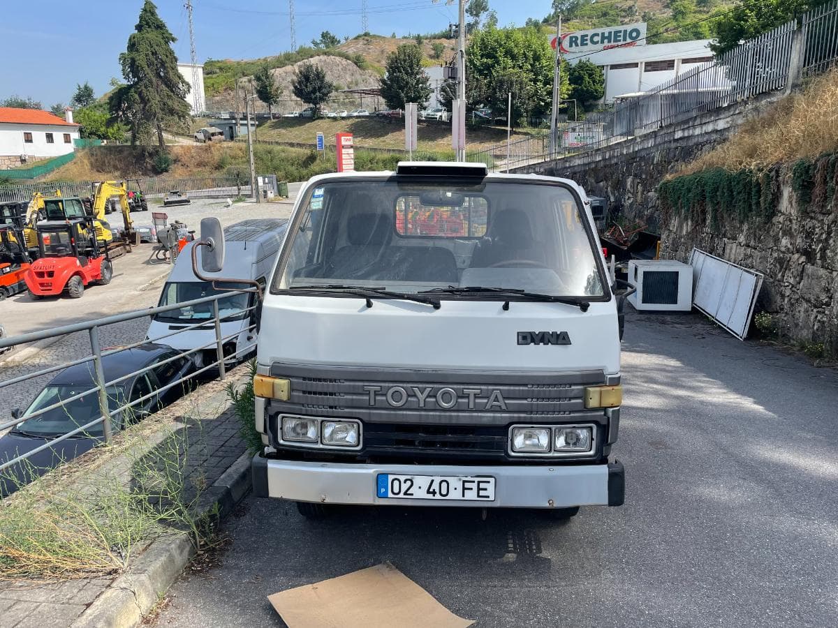 Toyota Dyna 250 · Ano 1995 — imagen 2