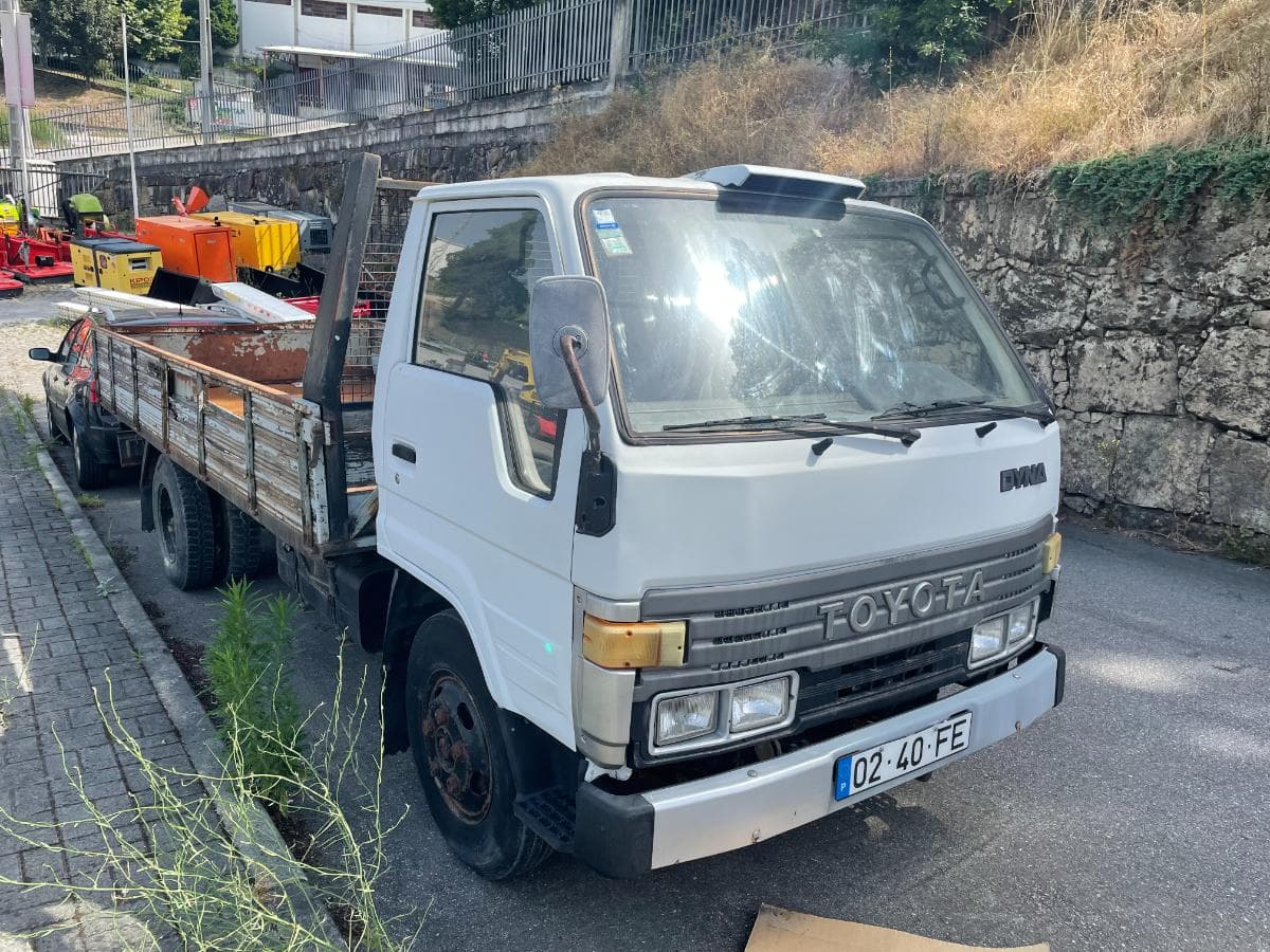 Toyota Dyna 250 · Ano 1995 — imagen 3