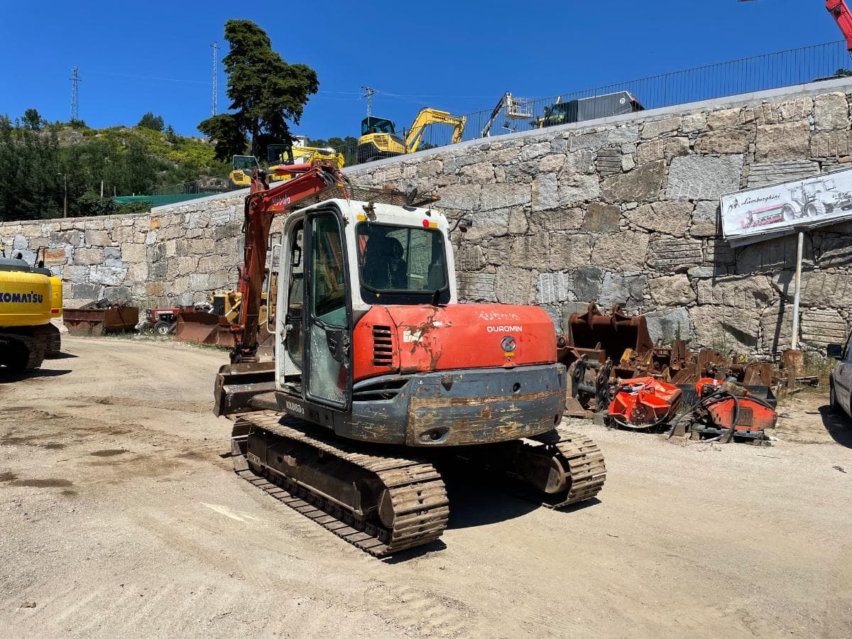 Mini Giratória Kubota KX 080 — imagem 6