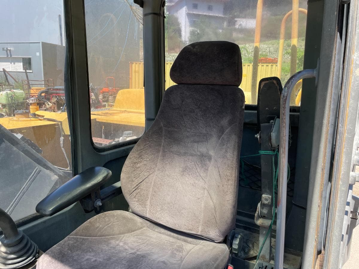 Escavadora Rastos Volvo EC 280 — imagem 6