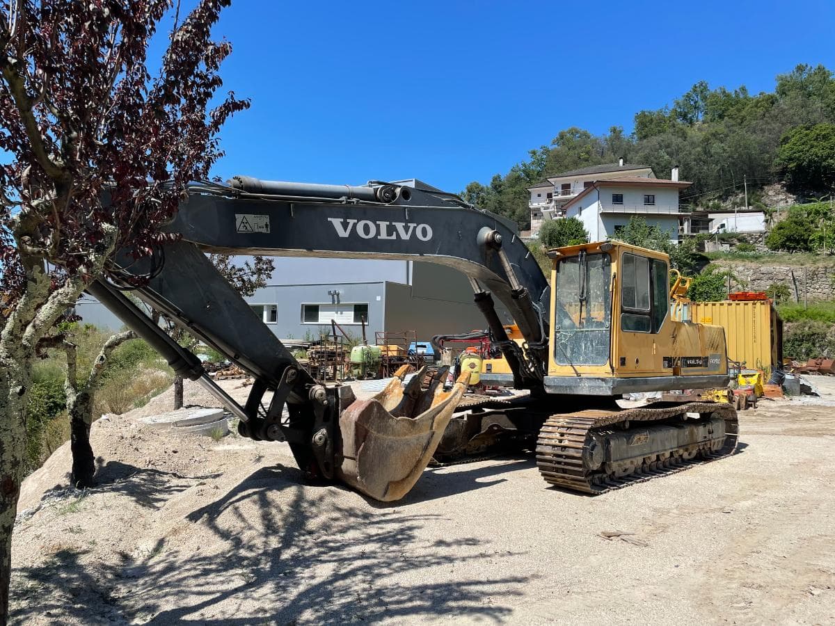 Escavadora Rastos Volvo EC 280 — imagem 1