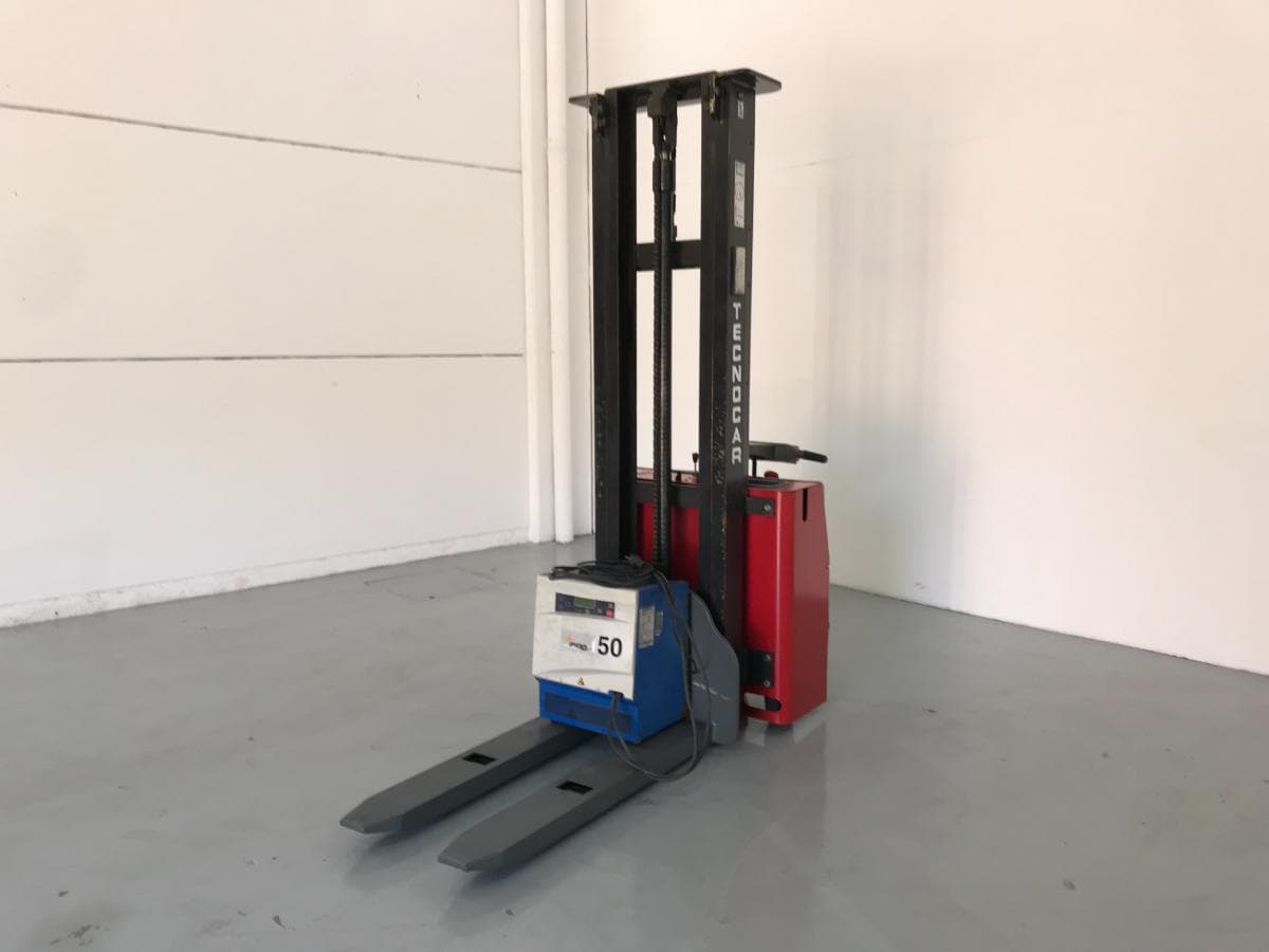 Stacker Tecnocar · Elétrico — imagem 3