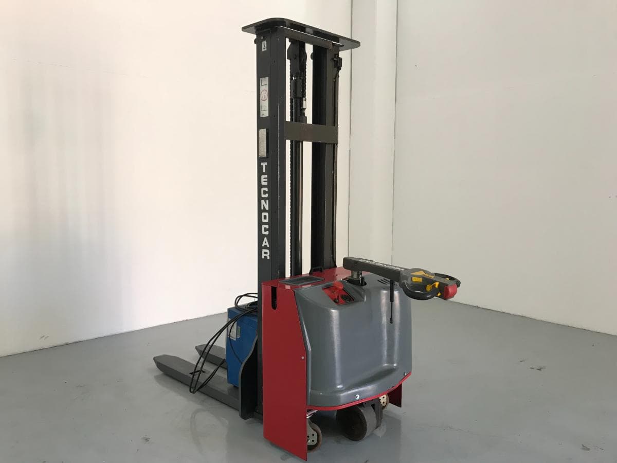 Stacker Tecnocar · Elétrico — imagem 4
