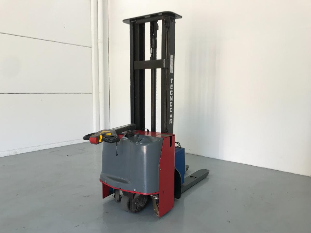 Stacker Tecnocar · Elétrico — imagem 5