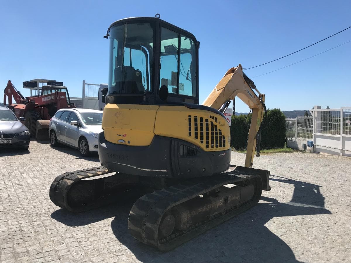 Giratória Yanmar Vio 55 · Ano 2005 — imagem 3