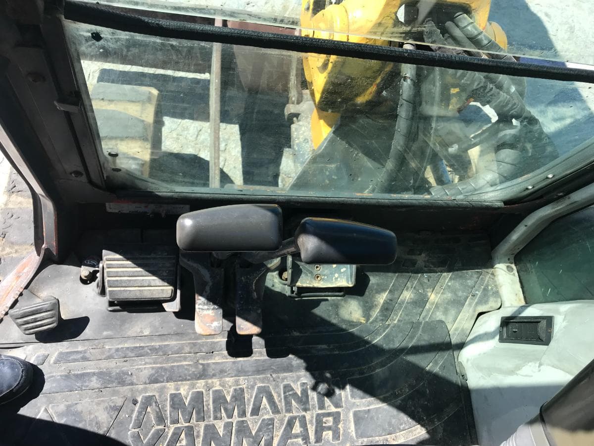 Giratória Yanmar Vio 55 · Ano 2005 — imagem 10