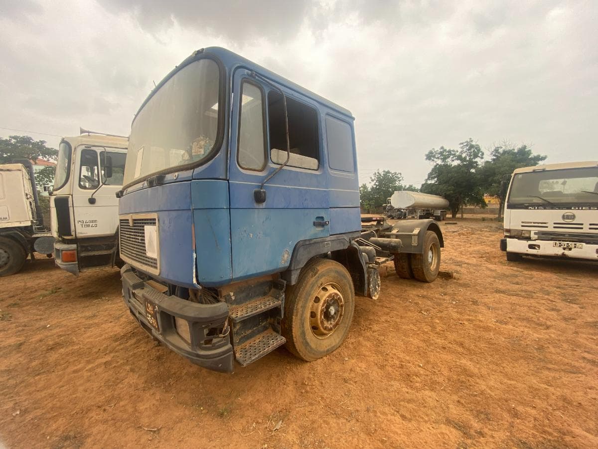 Camião MAN  · Belas — imagen 1